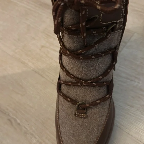Like New Naturalizer Boots - Picture 3 of 3